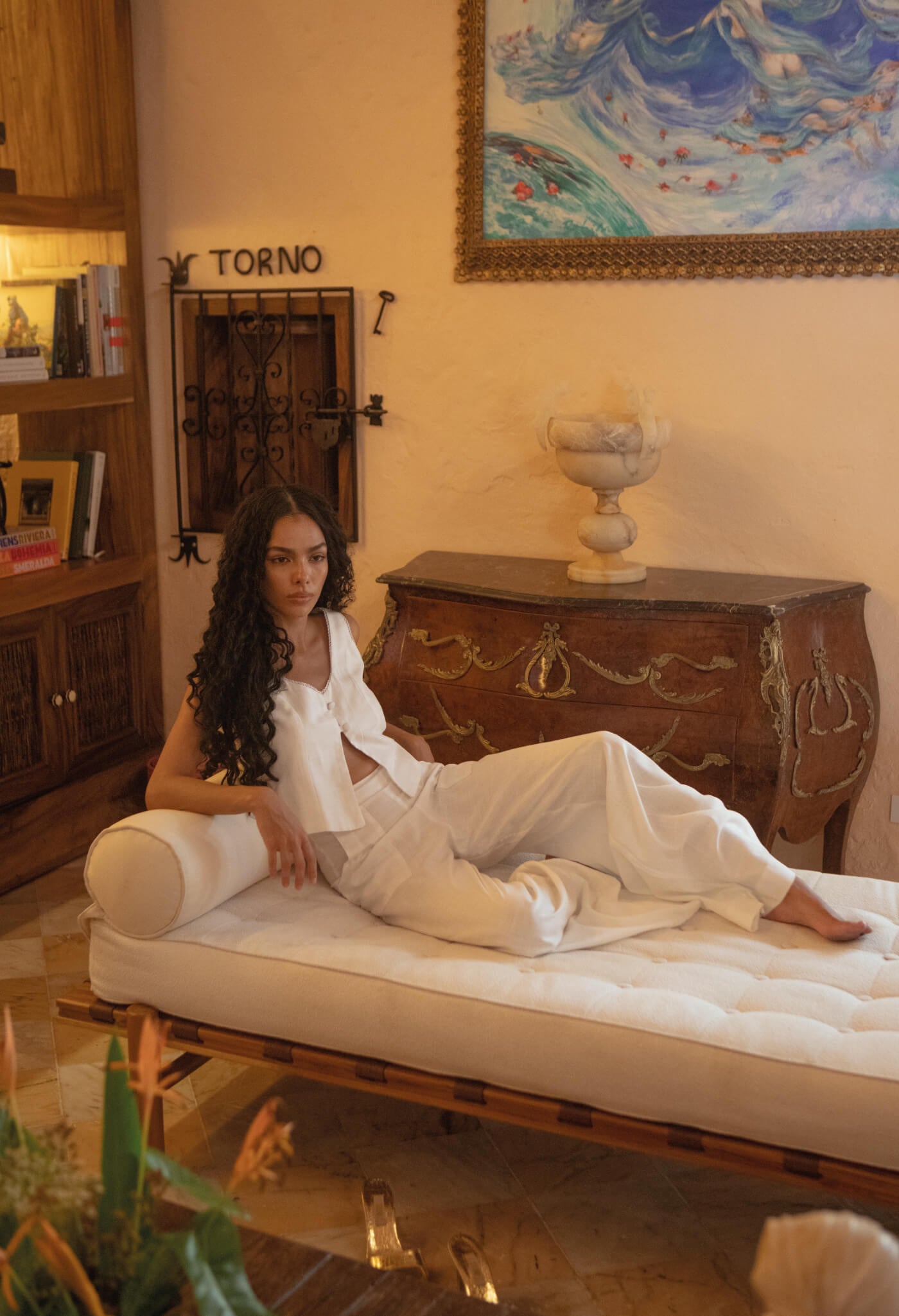 Curato Pants - Ivory versatile and elegant piece